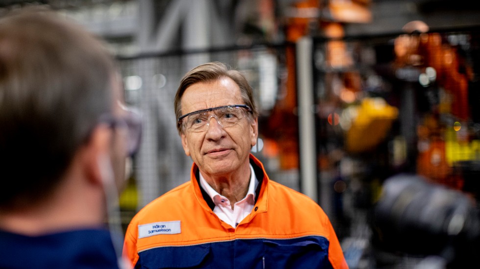 "Det handlar om att komma ur den här situationen lite bättre än våra konkurrenter", säger Volvo Cars vd Håkan Samuelsson vid en pressträff på fabriken i Göteborg, som startat igen efter coronastoppet.