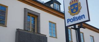 Angrepp mot polishuset i Vimmerby – kastade sten
