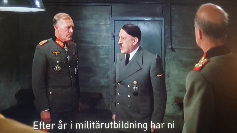 Alec Guinness i "Hitlers sista dagar" (1973). Den kända scenen med raseriutbrottet från "Undergången" är lite annorlunda här.   