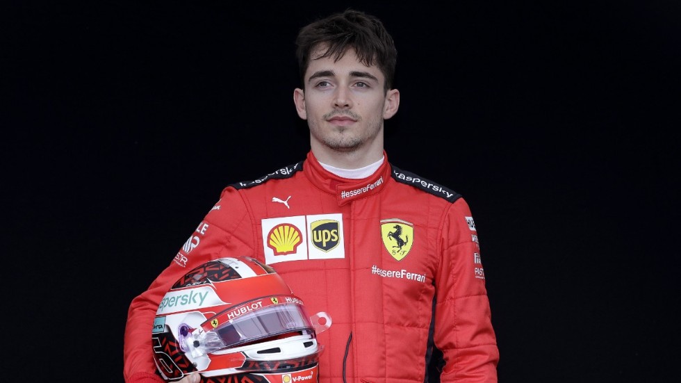 Ferrariföraren Charles Leclerc i Melbourne i mars, strax innan F1-säsongen sköts upp.