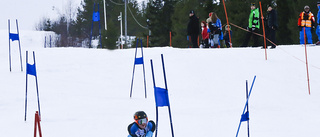 Full fart i backen – med två ton salt – i Piteå Alpinas tävling