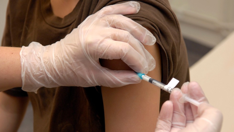 Många östgötar har redan hunnit få en tredje dos med vaccin mot covid-19.