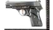 Polisen hittade skarpladdad pistol i handduk