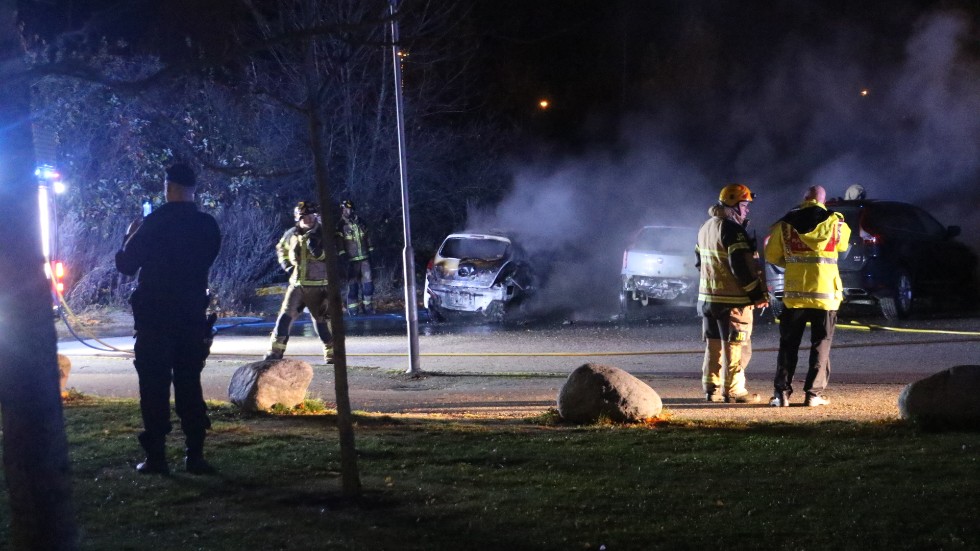 I Uppsala förstördes ett tjugotal bilar i helgen.