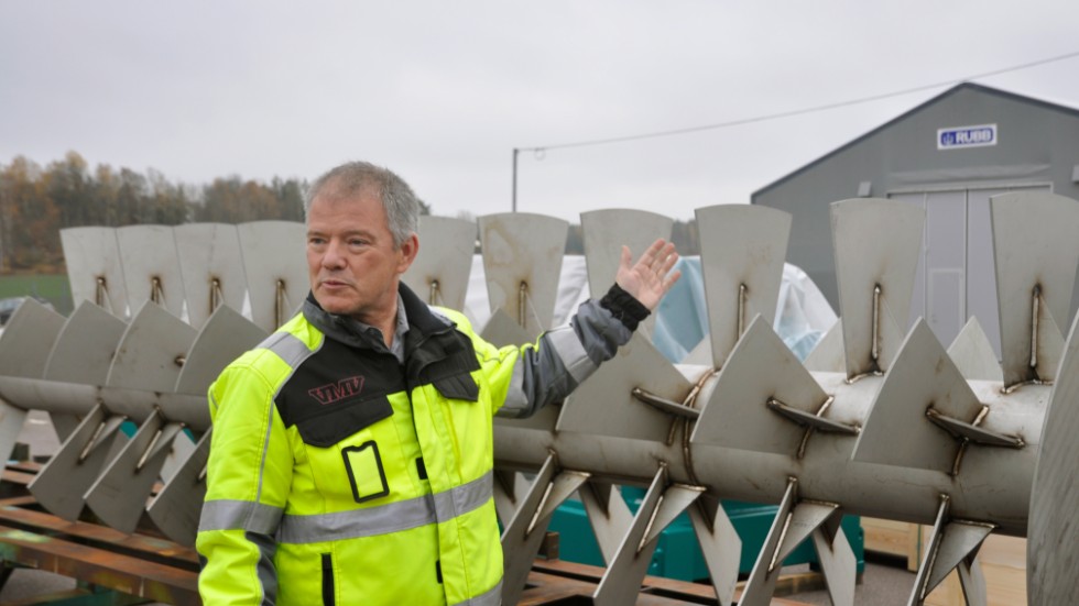 Hans-Erik Olsson, vd för Vrena mekaniska verkstad visade runt på företaget under torsdagen. 