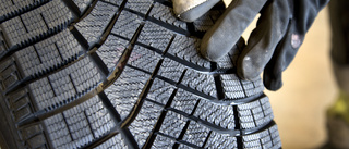 Skar sönder däcken på flera bilar