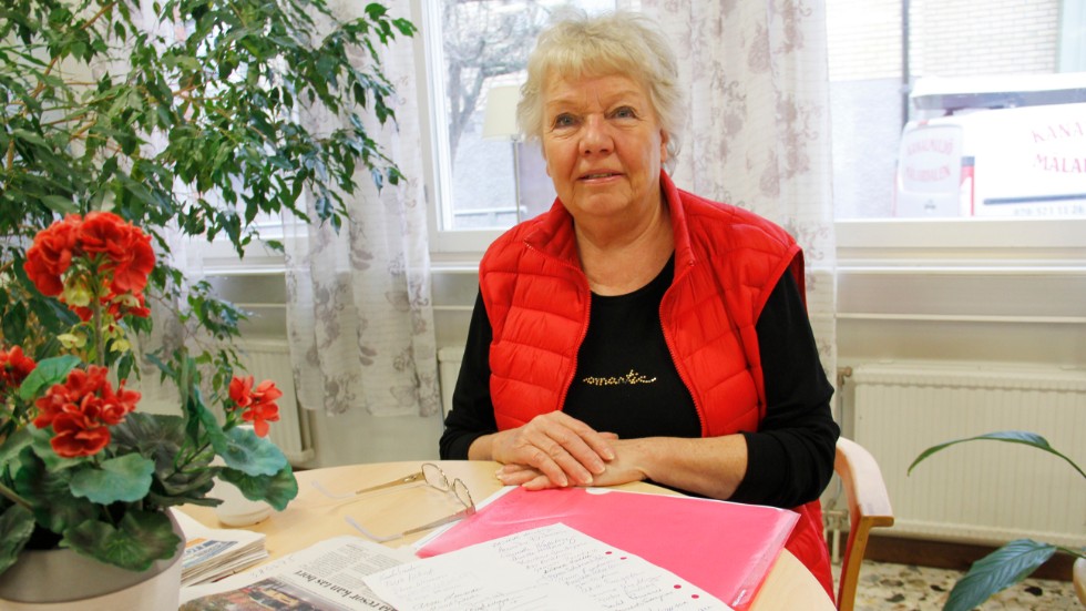Kristina Montin fick snabbt 70 namn på listan med boende på Kryddgården som protesterar mot förslaget att ta bort regionbussarnas hållplats vid Gustav Adolfs plan.