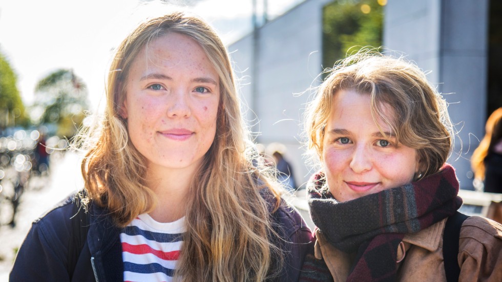 Malin Näsbom och Clara Schneiter är engagerade i Fridays for future Gotland.