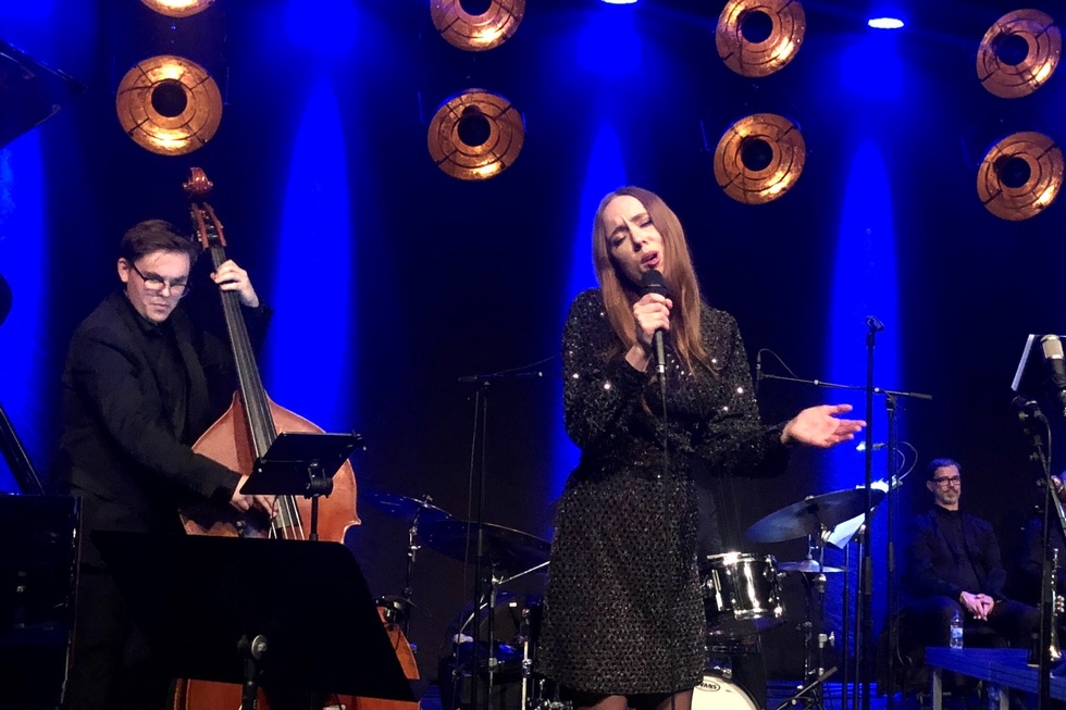 Flyhant Hyllning Till Broadway Pitea Tidningen flyhant hyllning till broadway pitea