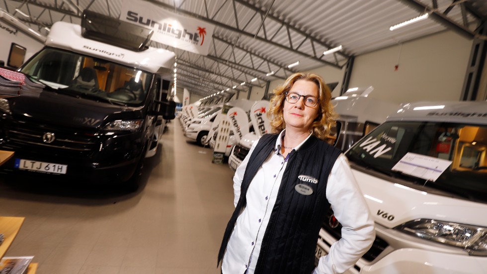 Cecilia Östling, marknadsansvarig på Tumbo husvagnar, tycker att den nya skatten på husbilar slår oproportionerligt hårt.