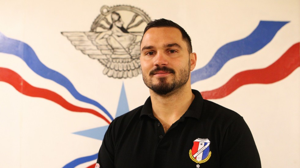 Armando Ibrakovic blir både sportchef och huvudtränare i Assyriska.
