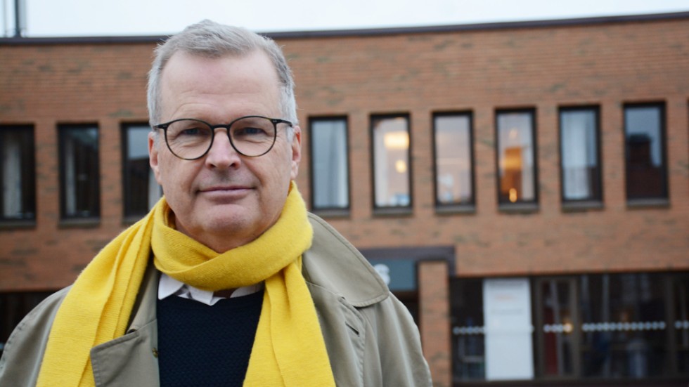 Jacob Käll (C) flyttade från Göteborg till Djursdala med fru och tre barn 1990. Han har jobbat med lokal utveckling större delen av tiden. Nästa vecka röstar centerpartiet om han ska bli nytt kommunalråd.