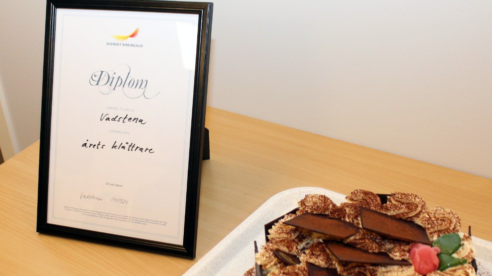 Årets stora klättring i företagsklimatrankingen firades med tårta.