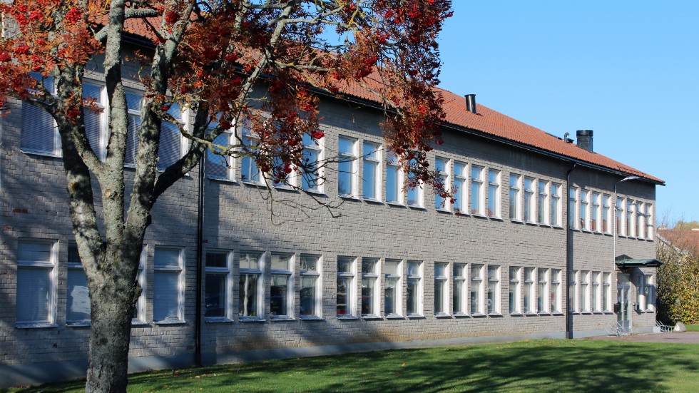 Fastigheten där Vadstenagymnasiet tidigare låg inrymmer nu fritidshemmet Solsidan och kulturskolan.