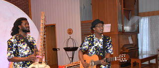 Folksagor från Senegal med sång och musik