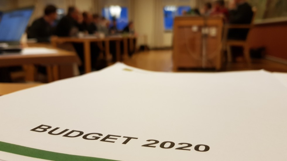 Fullmäktige var inte enigt när budgeten för 2020 skulle antas. Debatten mellan majoriteten och oppositionen  blev skarp.
