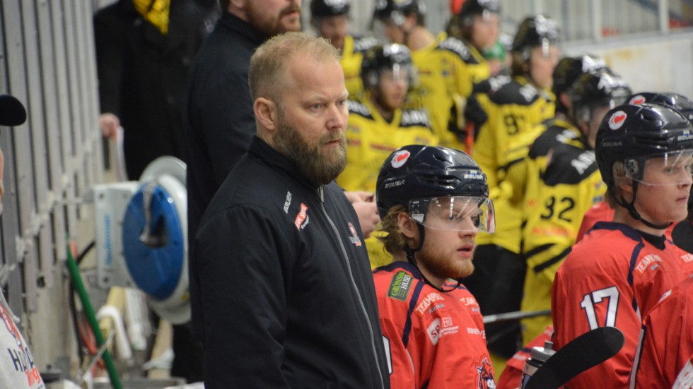 Niklas Högberg var inte nöjd med att Hanhals förlorade för femte gången mot Vimmerby.
