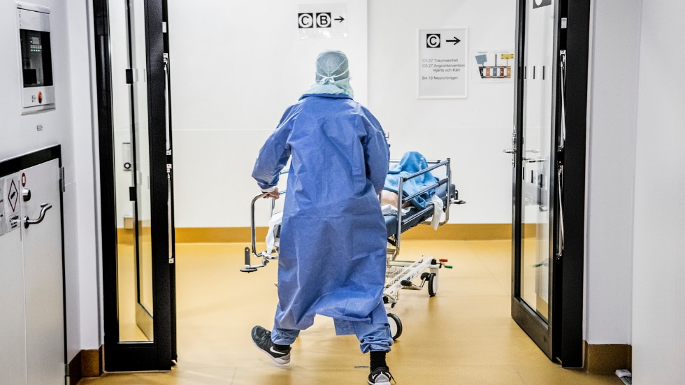 Svensk sjukvård är i behov av genomgripande reform, anser debattören.