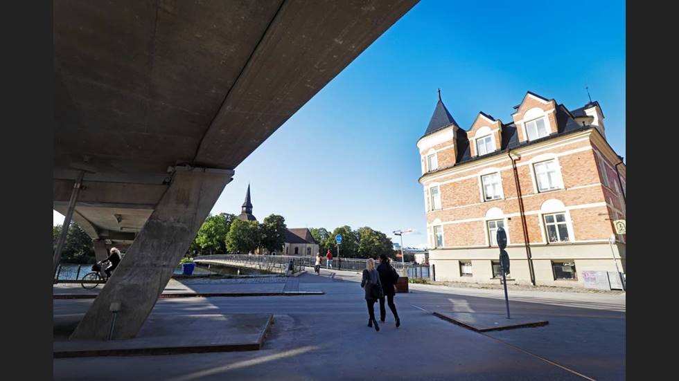 "Cykelmannen" misstänks ha gett sig på en kvinna vid Fors kyrkbro.