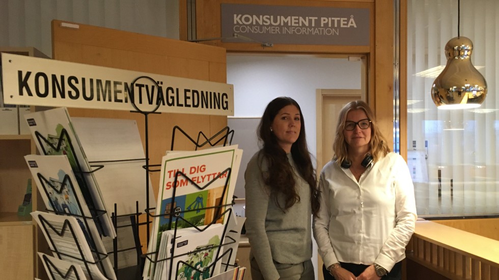 Ida Ljungwe och Siv Öhlund på Konsument Piteå är glada över att Piteå kommun fortfarande erbjuder  konsumentvägledning till sina invånare. I en färsk rankning hamnar Piteå på tredje plats som Årets konsumentkommun 
