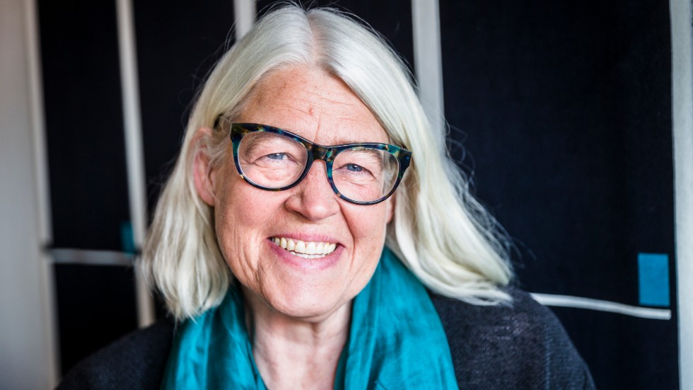 Ulrika Knutson skrev om Elin Wägner i sin förra bok, "Kvinnor på gränsen till genombrott". I sin nya bok tar hon fram författaren, rösträttsaktivisten och debattören Elin Wägners mindre kända sidor.